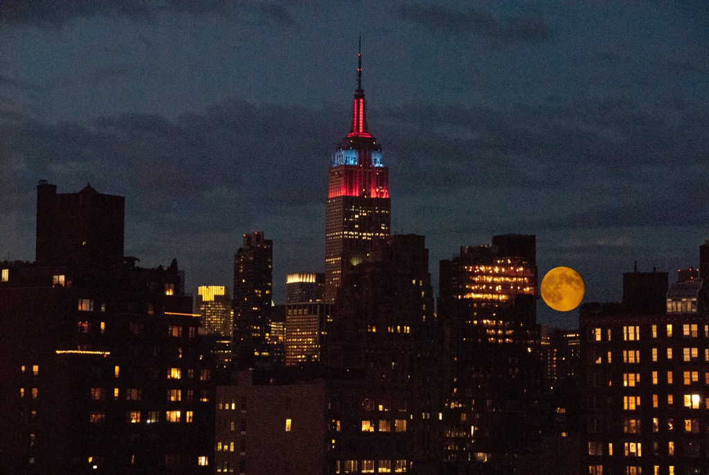 EMPIRE STATE BUILDING, BLUE, RED