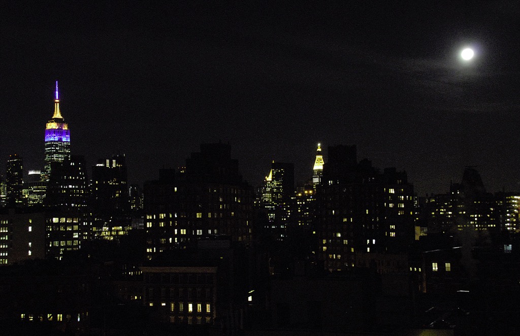 EMPIRE STATE BUILDING - LIGHT SHOW